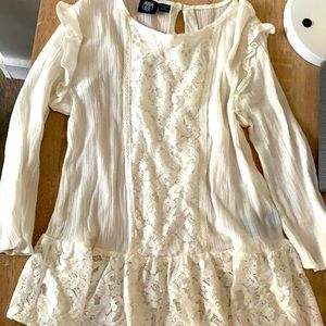 White blouse size 14/16